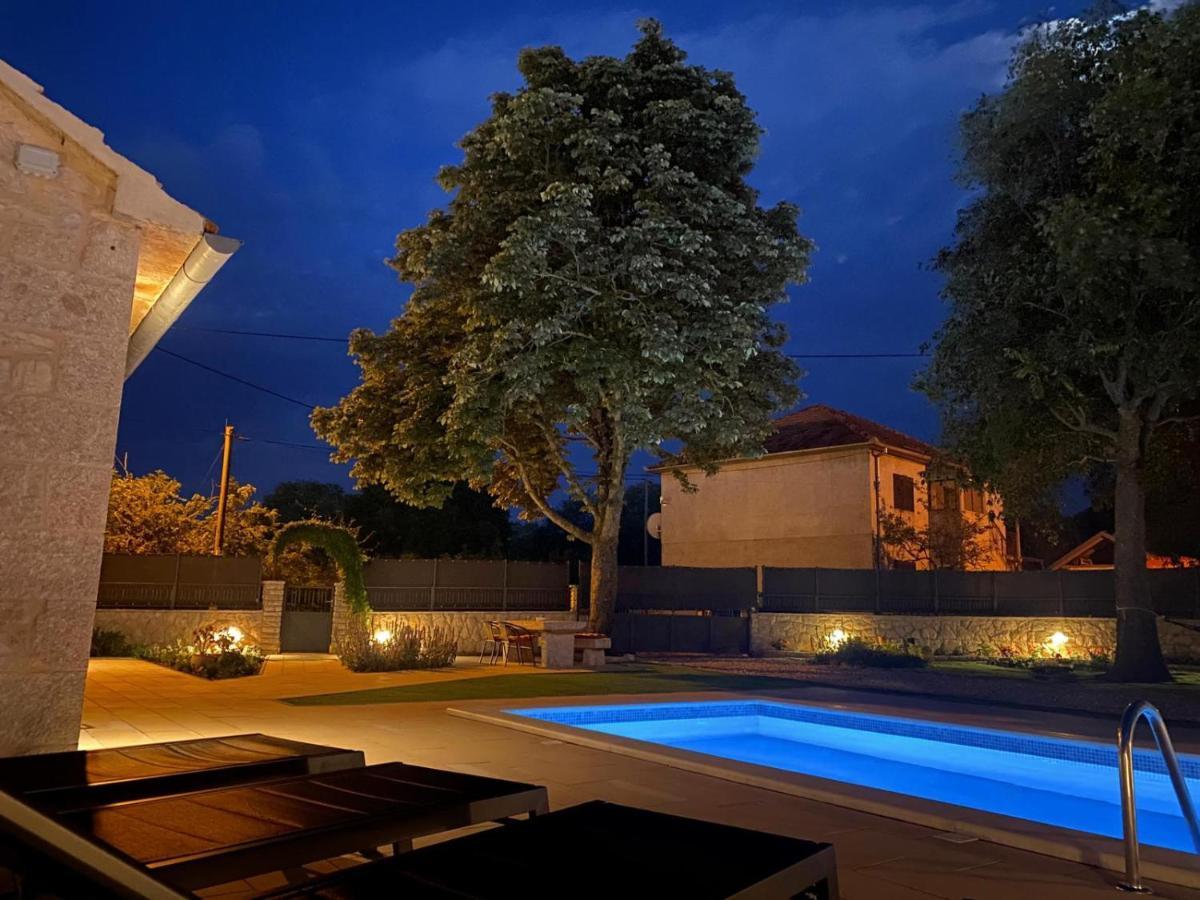 Experience Village Life - Jokini Dvori With Private Pool Pakovo Selo Екстер'єр фото
