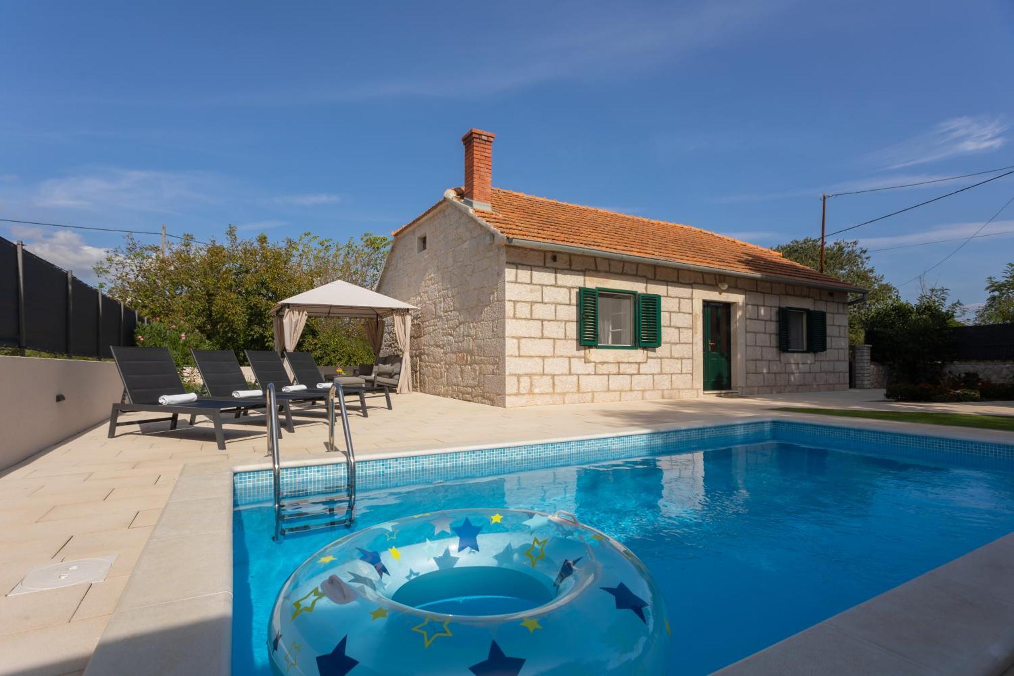 Experience Village Life - Jokini Dvori With Private Pool Pakovo Selo Екстер'єр фото